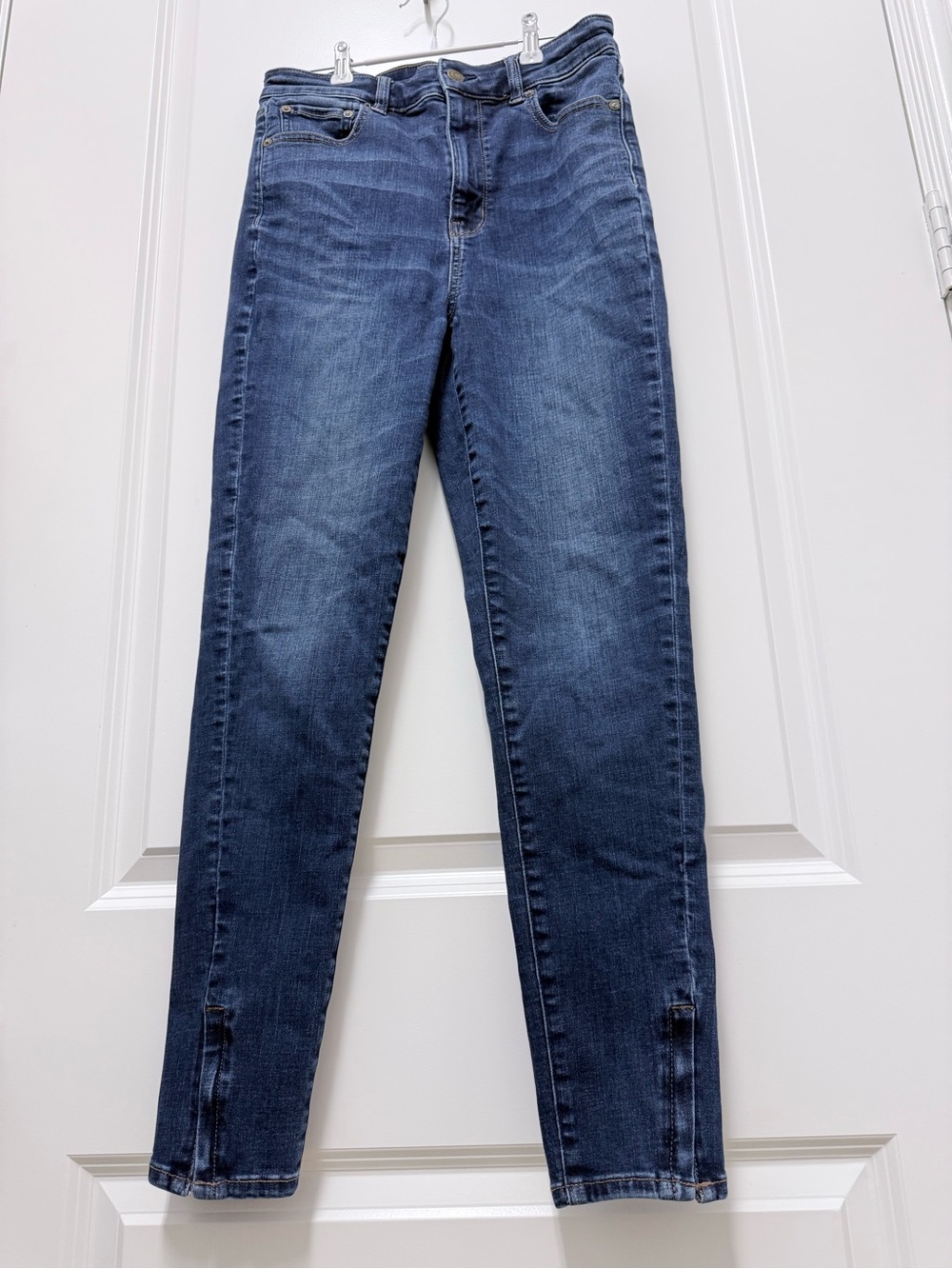 American Eagle Outfitters Dark Blue Skinny Jeans